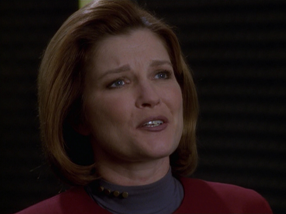 extant_StarTrek_VOY_6x19-ChildsPlay_02453.jpg