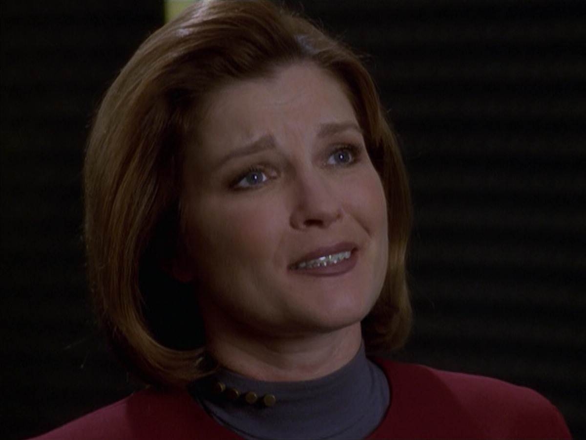 extant_StarTrek_VOY_6x19-ChildsPlay_02455.jpg