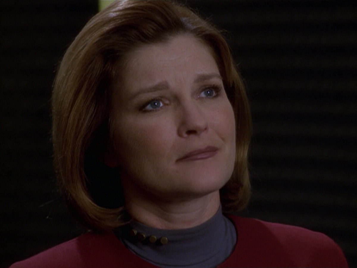 extant_StarTrek_VOY_6x19-ChildsPlay_02463.jpg