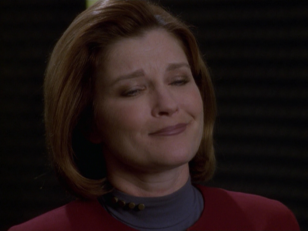 extant_StarTrek_VOY_6x19-ChildsPlay_02465.jpg
