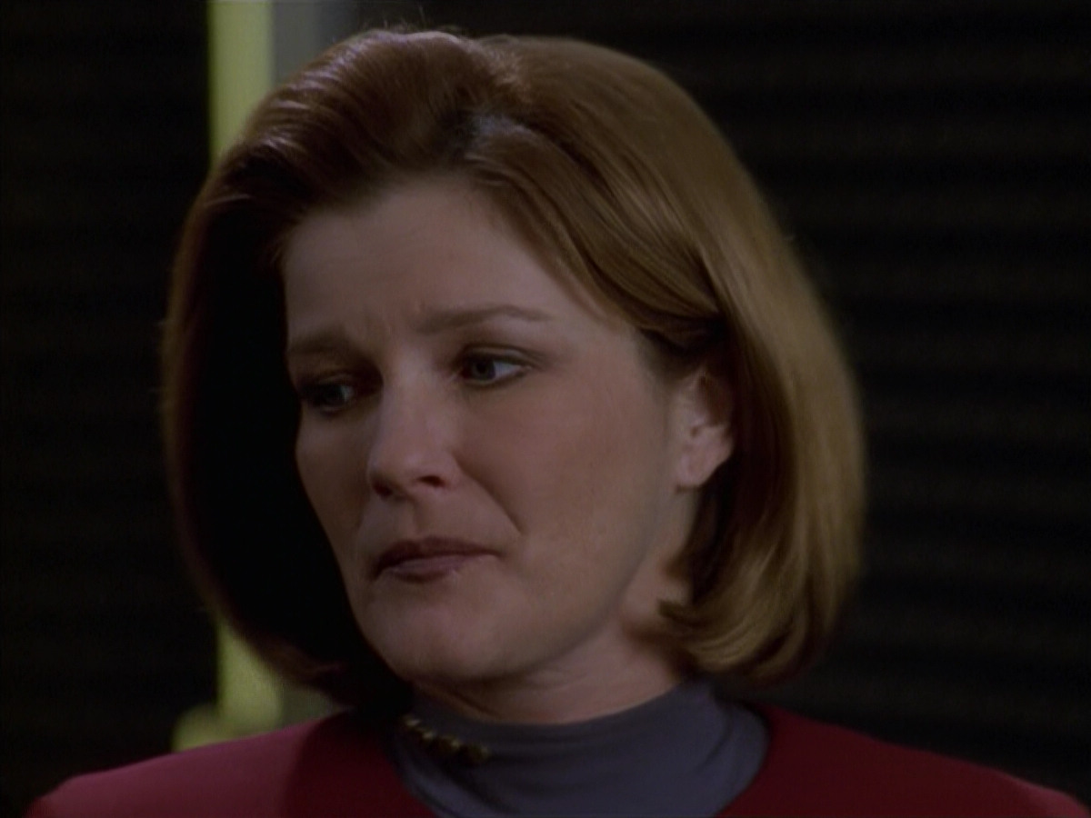 extant_StarTrek_VOY_6x19-ChildsPlay_02477.jpg