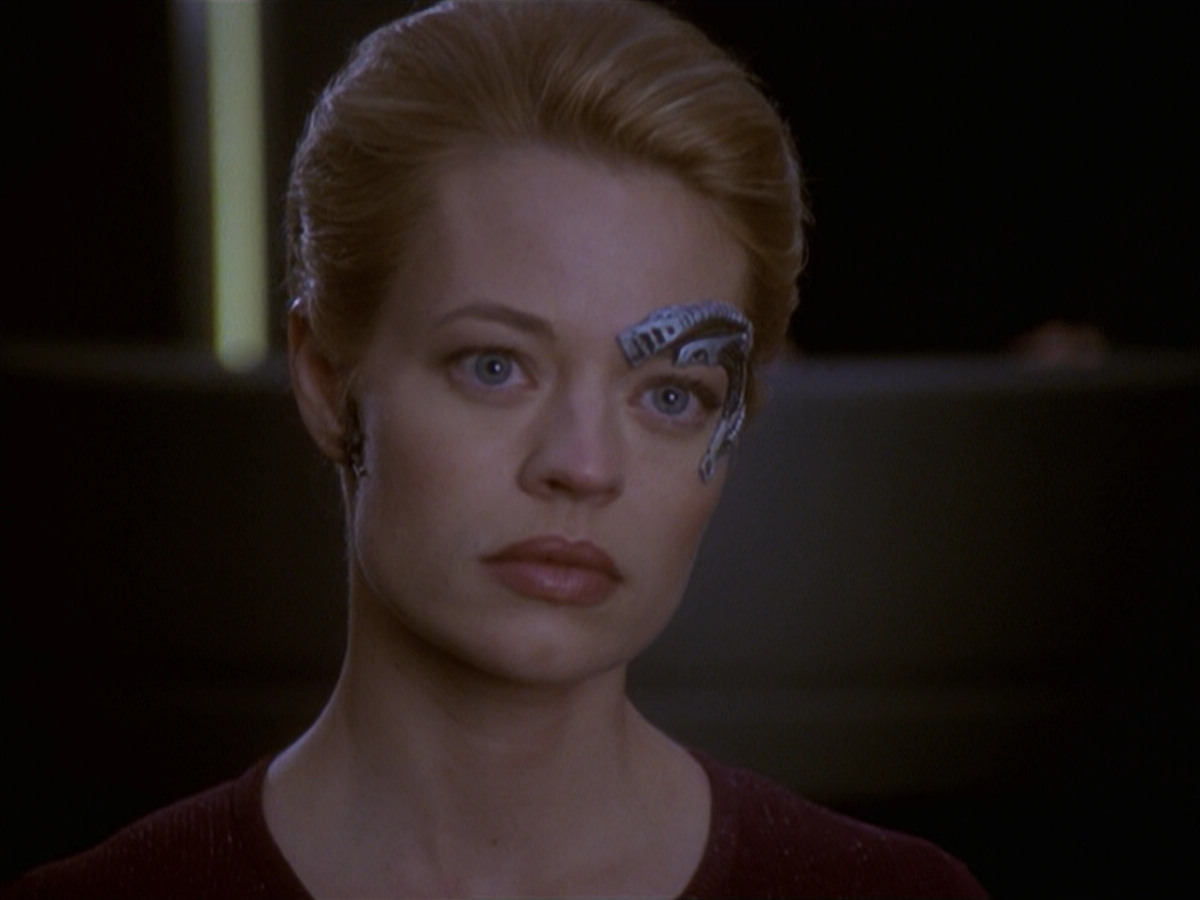 extant_StarTrek_VOY_6x19-ChildsPlay_02484.jpg