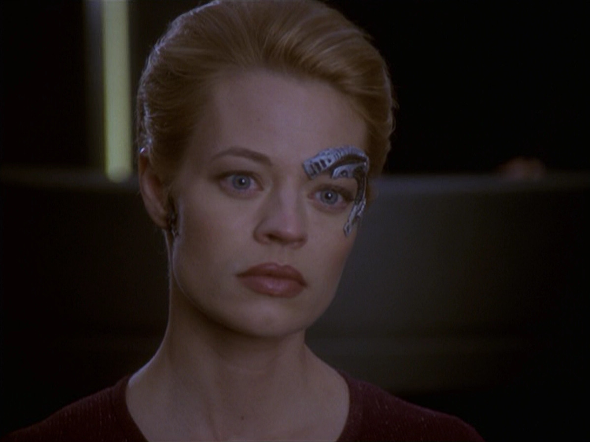 extant_StarTrek_VOY_6x19-ChildsPlay_02487.jpg