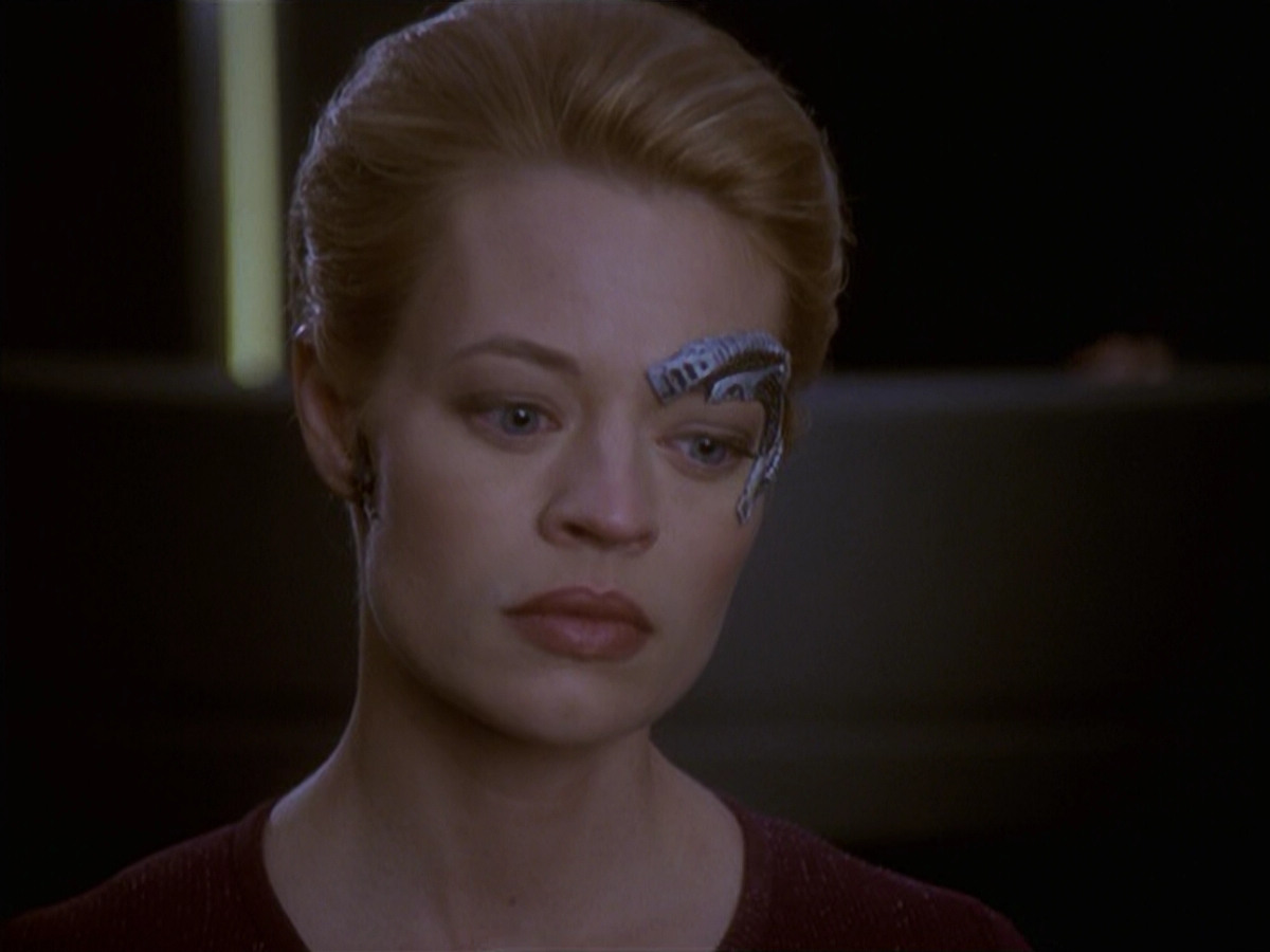 extant_StarTrek_VOY_6x19-ChildsPlay_02489.jpg