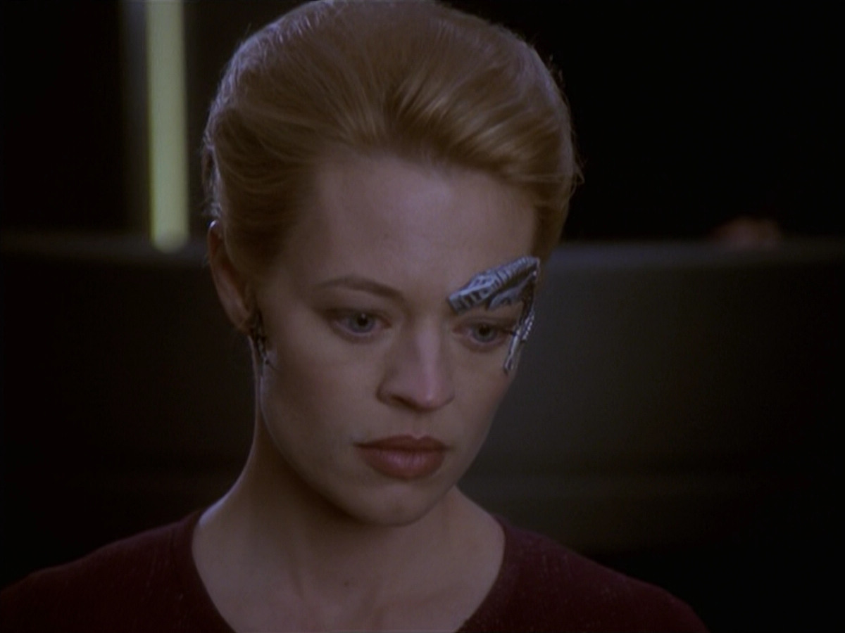 extant_StarTrek_VOY_6x19-ChildsPlay_02490.jpg