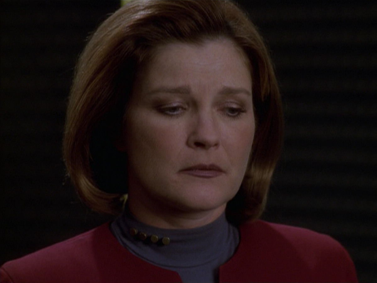 extant_StarTrek_VOY_6x19-ChildsPlay_02497.jpg