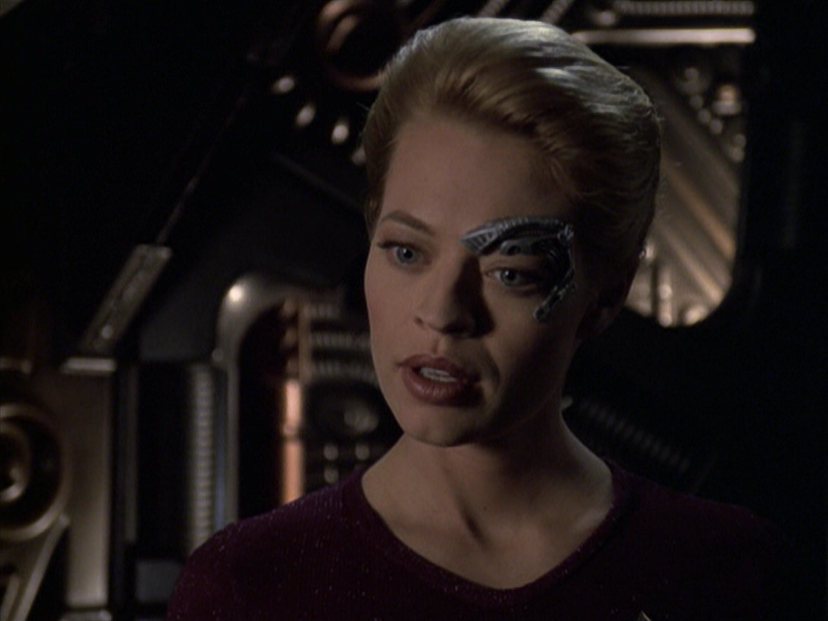 extant_StarTrek_VOY_6x19-ChildsPlay_02578.jpg