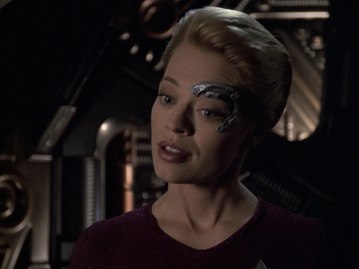 extant_StarTrek_VOY_6x19-ChildsPlay_02587.jpg