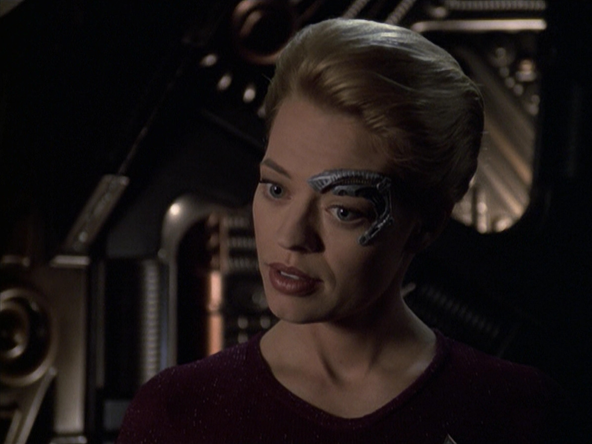 extant_StarTrek_VOY_6x19-ChildsPlay_02589.jpg