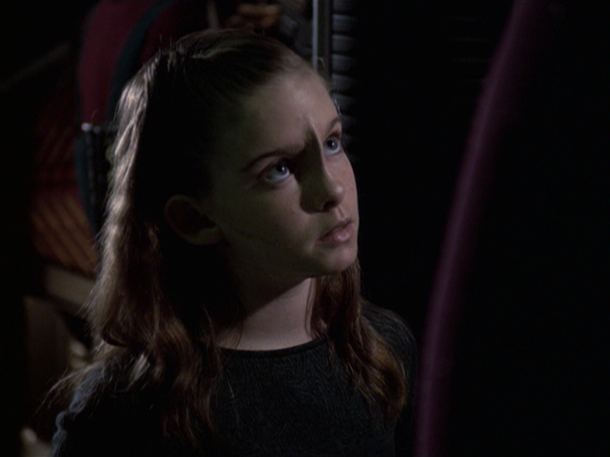 extant_StarTrek_VOY_6x19-ChildsPlay_02594.jpg