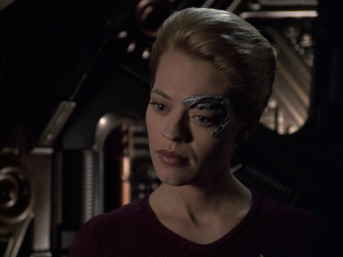 extant_StarTrek_VOY_6x19-ChildsPlay_02596.jpg