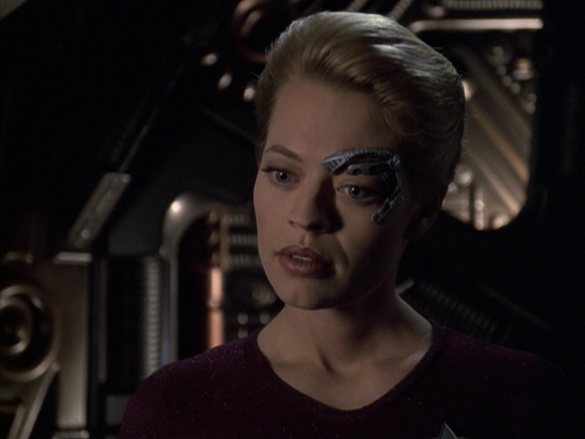 extant_StarTrek_VOY_6x19-ChildsPlay_02598.jpg