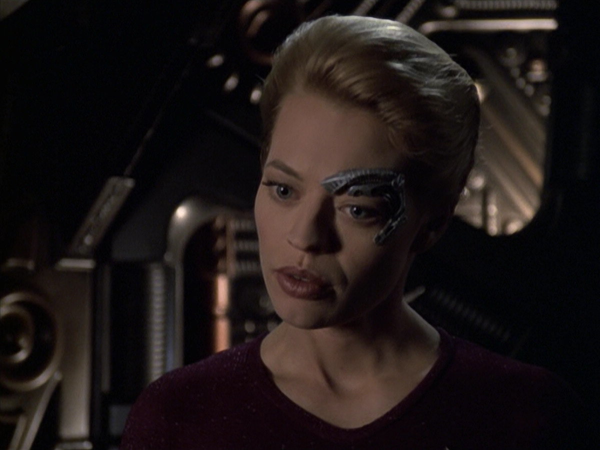 extant_StarTrek_VOY_6x19-ChildsPlay_02599.jpg