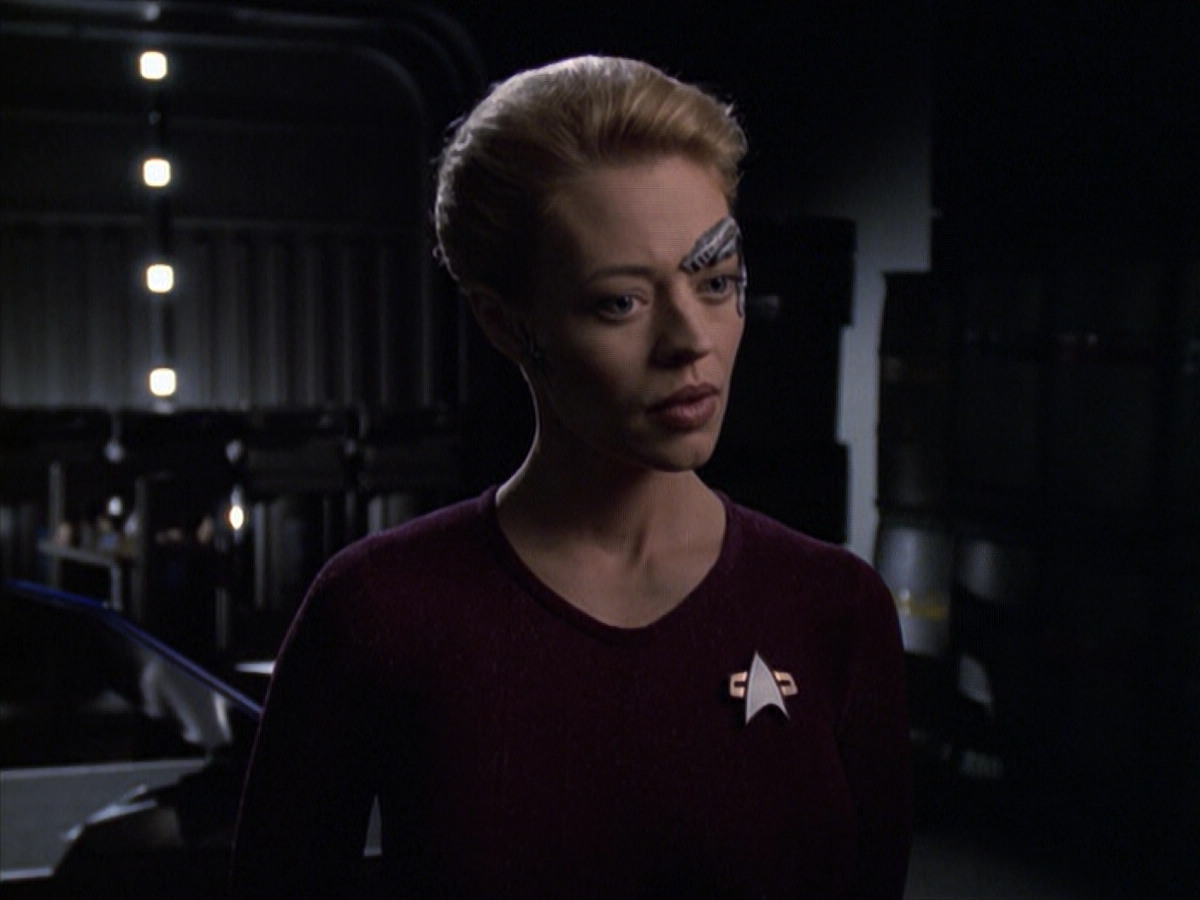 extant_StarTrek_VOY_6x19-ChildsPlay_02618.jpg