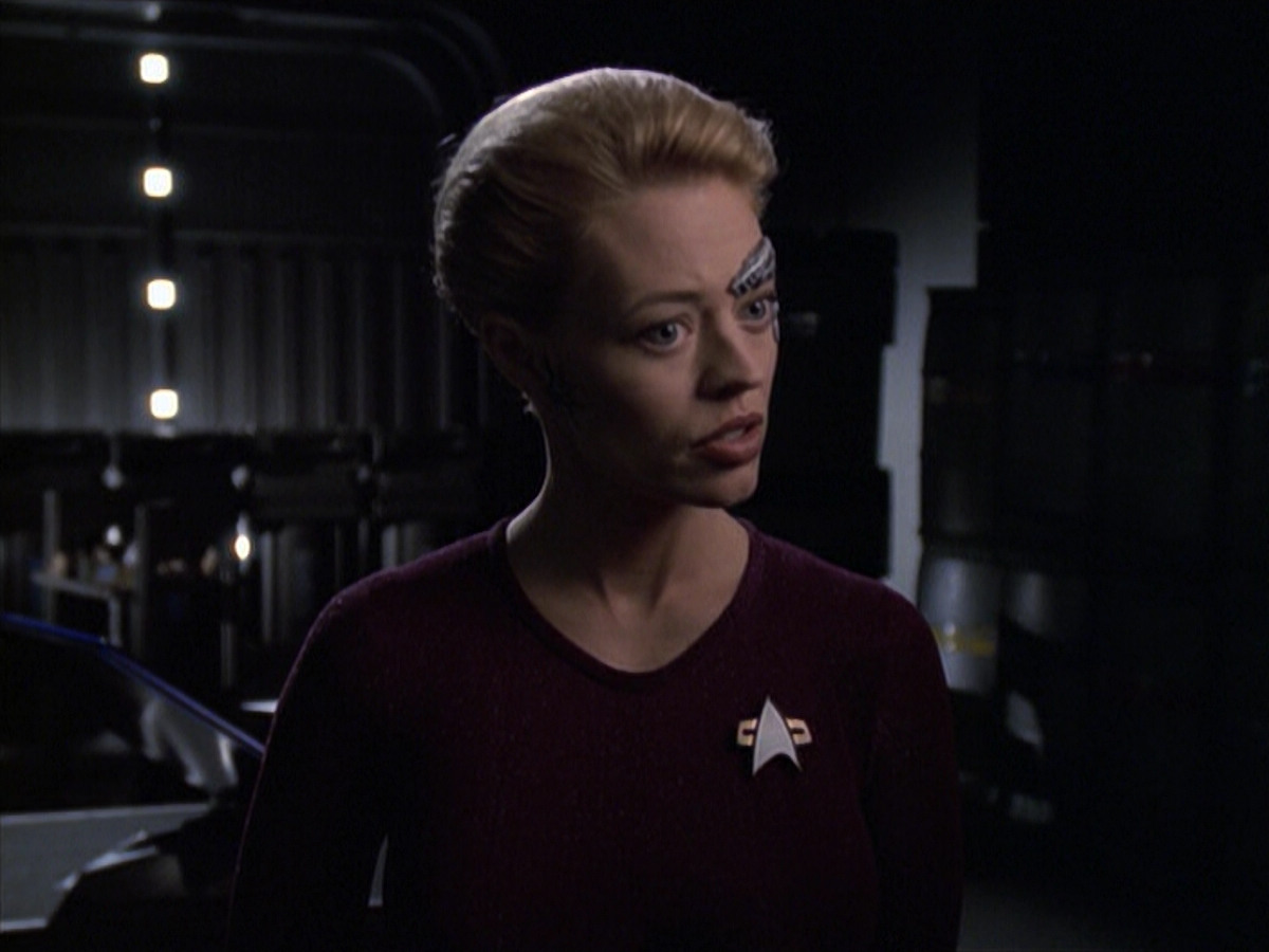 extant_StarTrek_VOY_6x19-ChildsPlay_02624.jpg