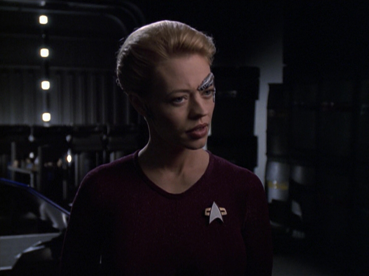 extant_StarTrek_VOY_6x19-ChildsPlay_02636.jpg