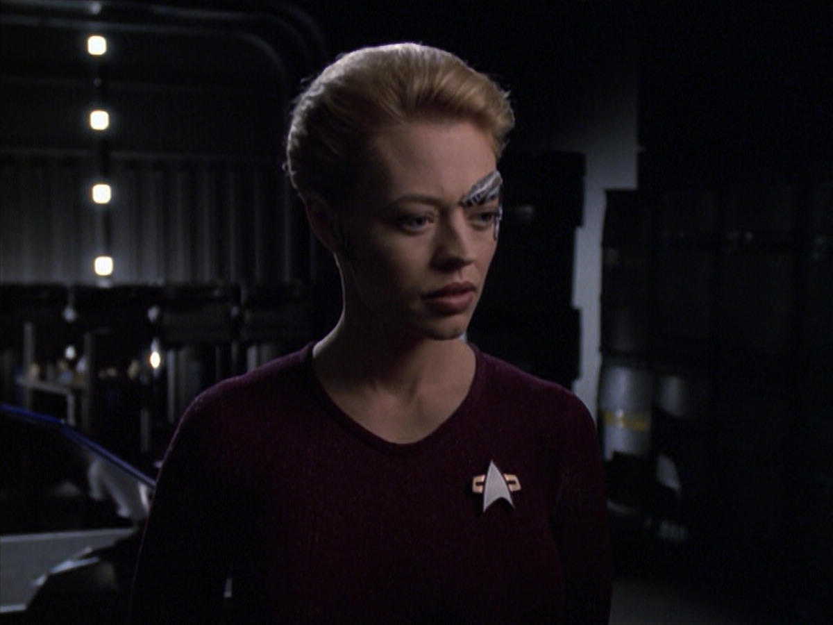extant_StarTrek_VOY_6x19-ChildsPlay_02662.jpg