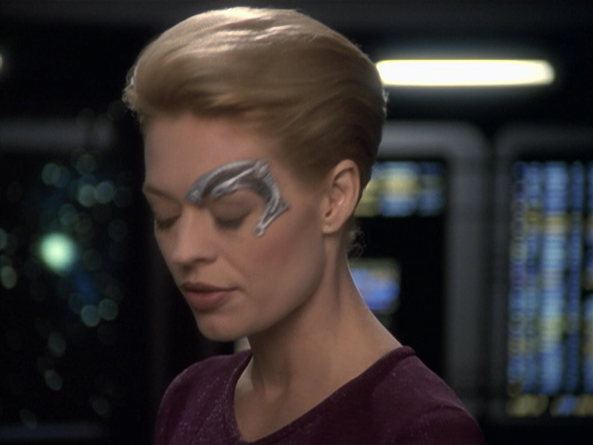 extant_StarTrek_VOY_6x19-ChildsPlay_02731.jpg
