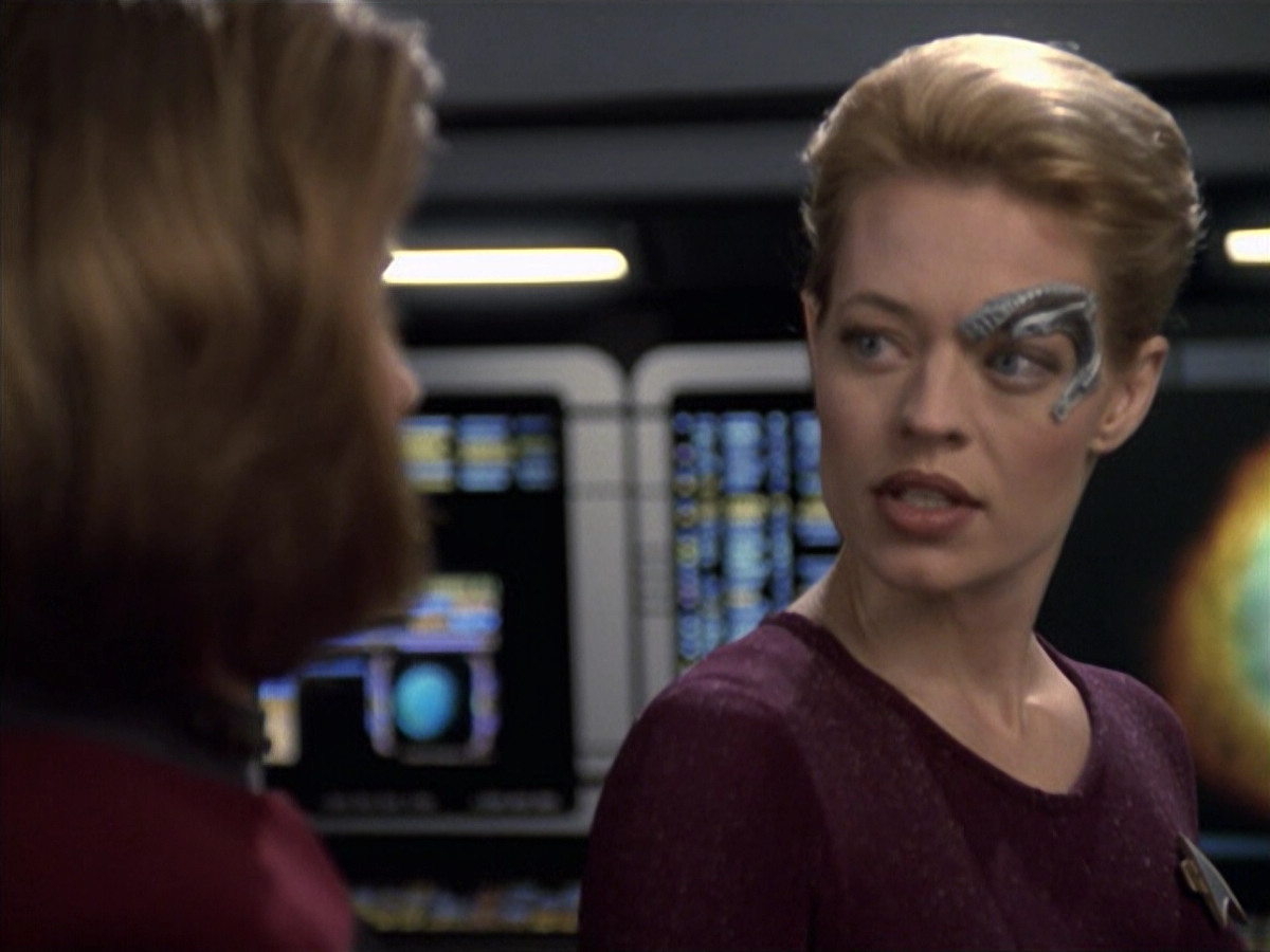 extant_StarTrek_VOY_6x19-ChildsPlay_02756.jpg