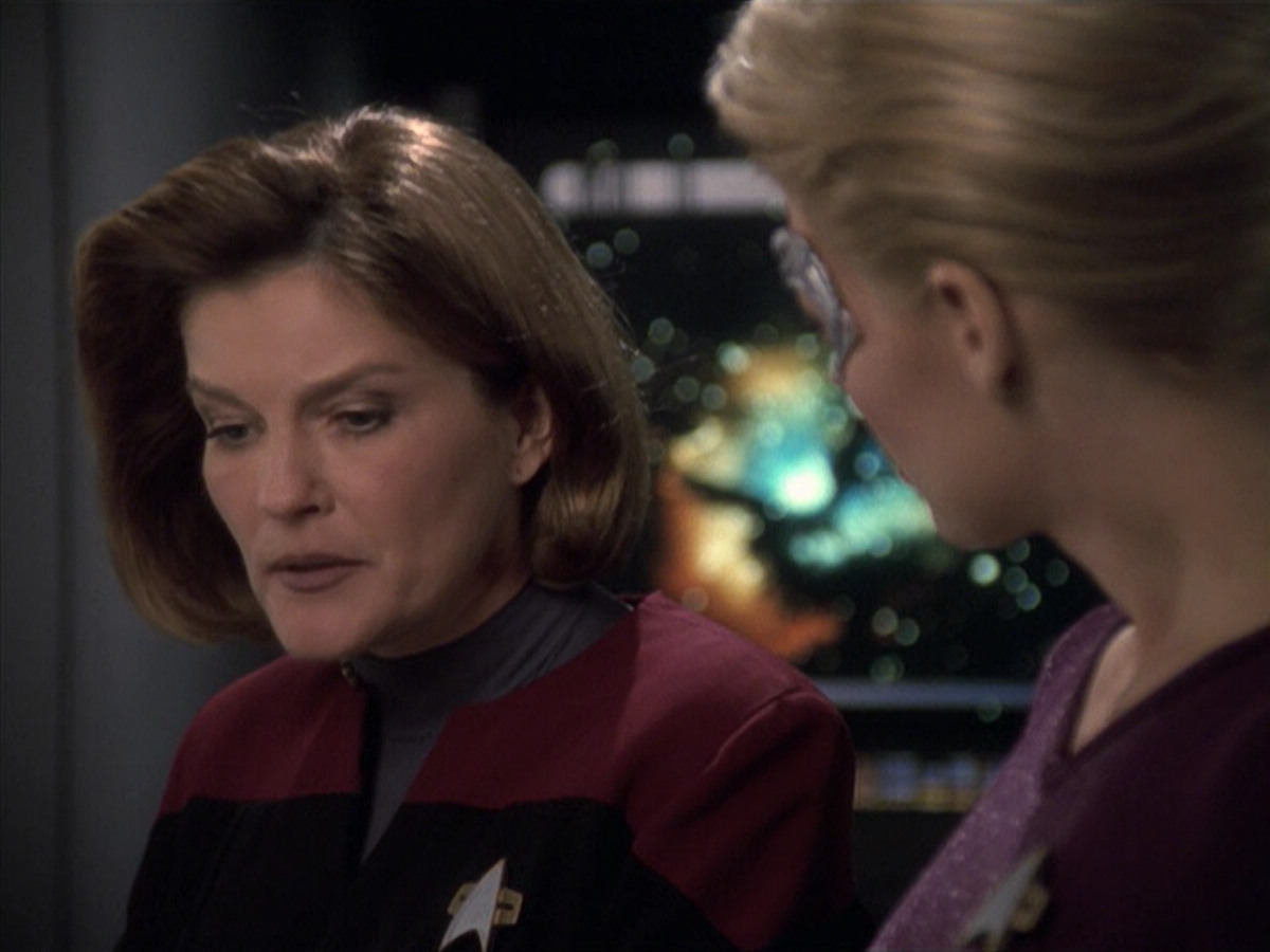 extant_StarTrek_VOY_6x19-ChildsPlay_02774.jpg