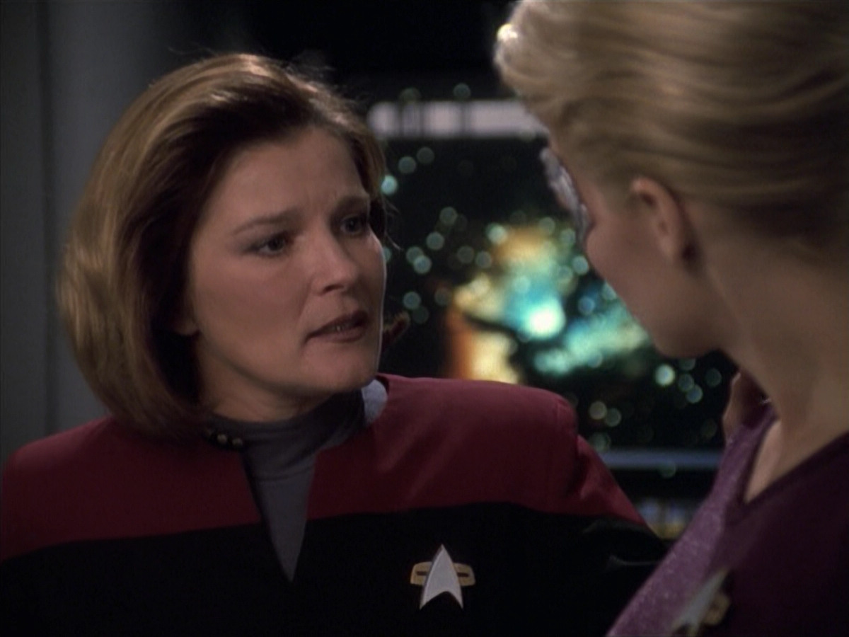 extant_StarTrek_VOY_6x19-ChildsPlay_02783.jpg