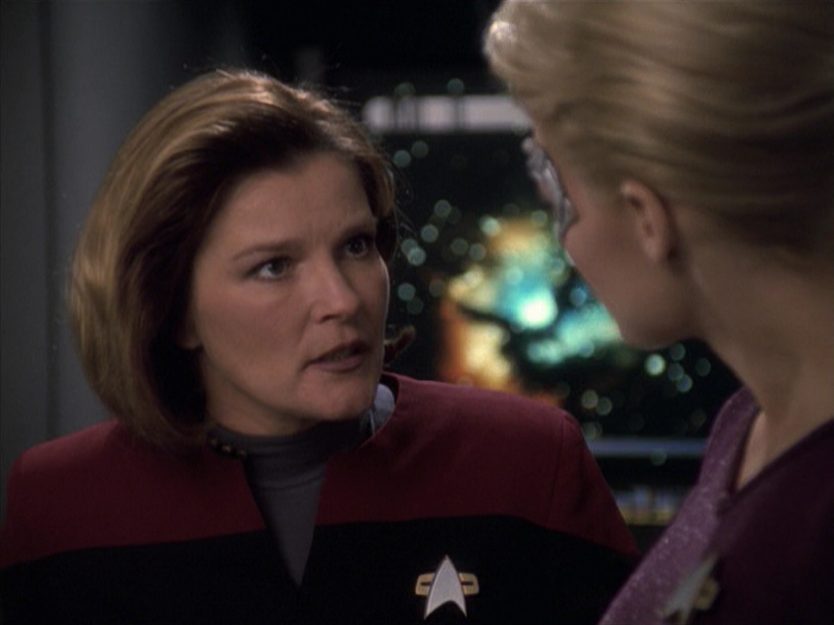 extant_StarTrek_VOY_6x19-ChildsPlay_02787.jpg