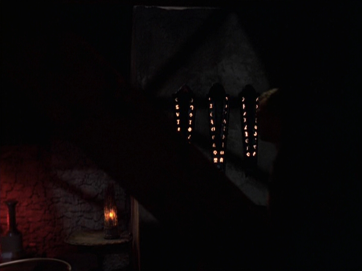 extant_StarTrek_VOY_6x19-ChildsPlay_02835.jpg