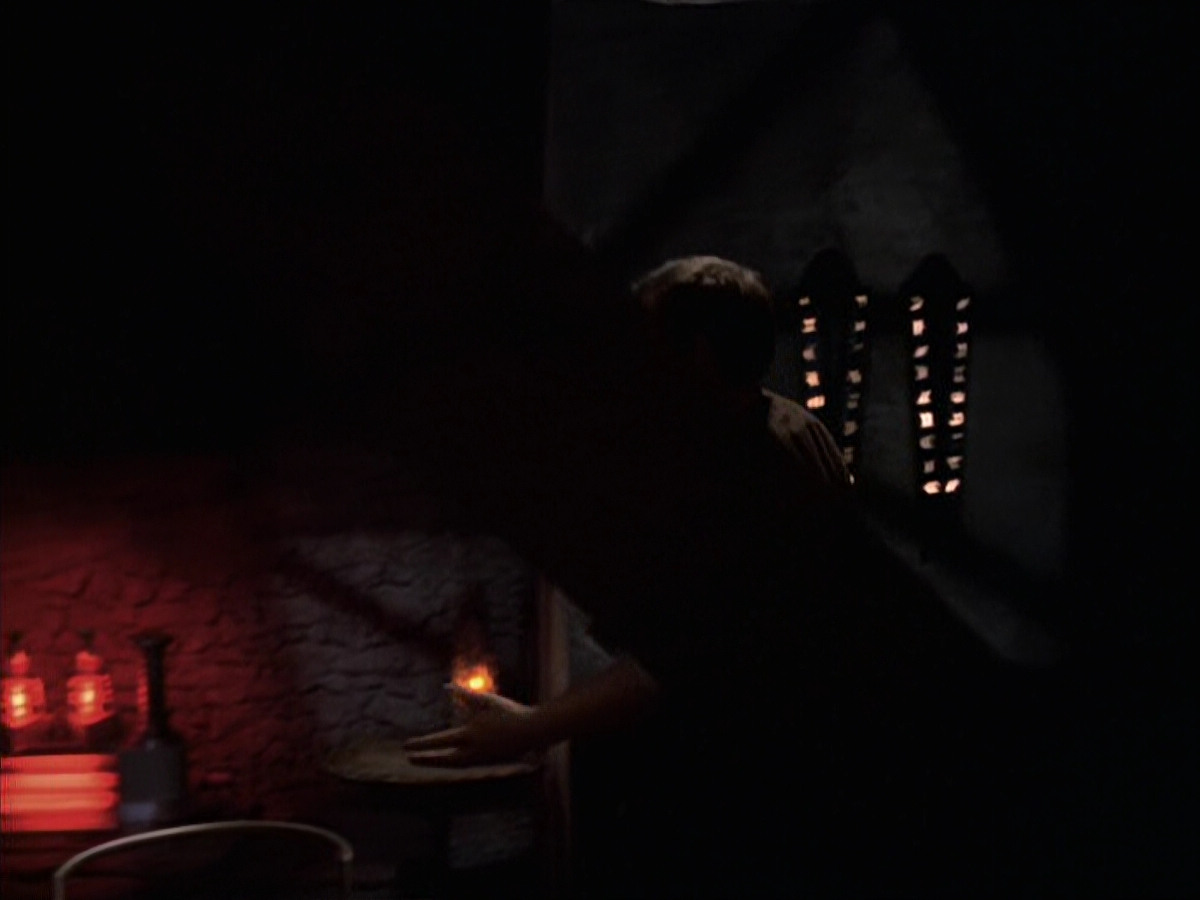 extant_StarTrek_VOY_6x19-ChildsPlay_02836.jpg