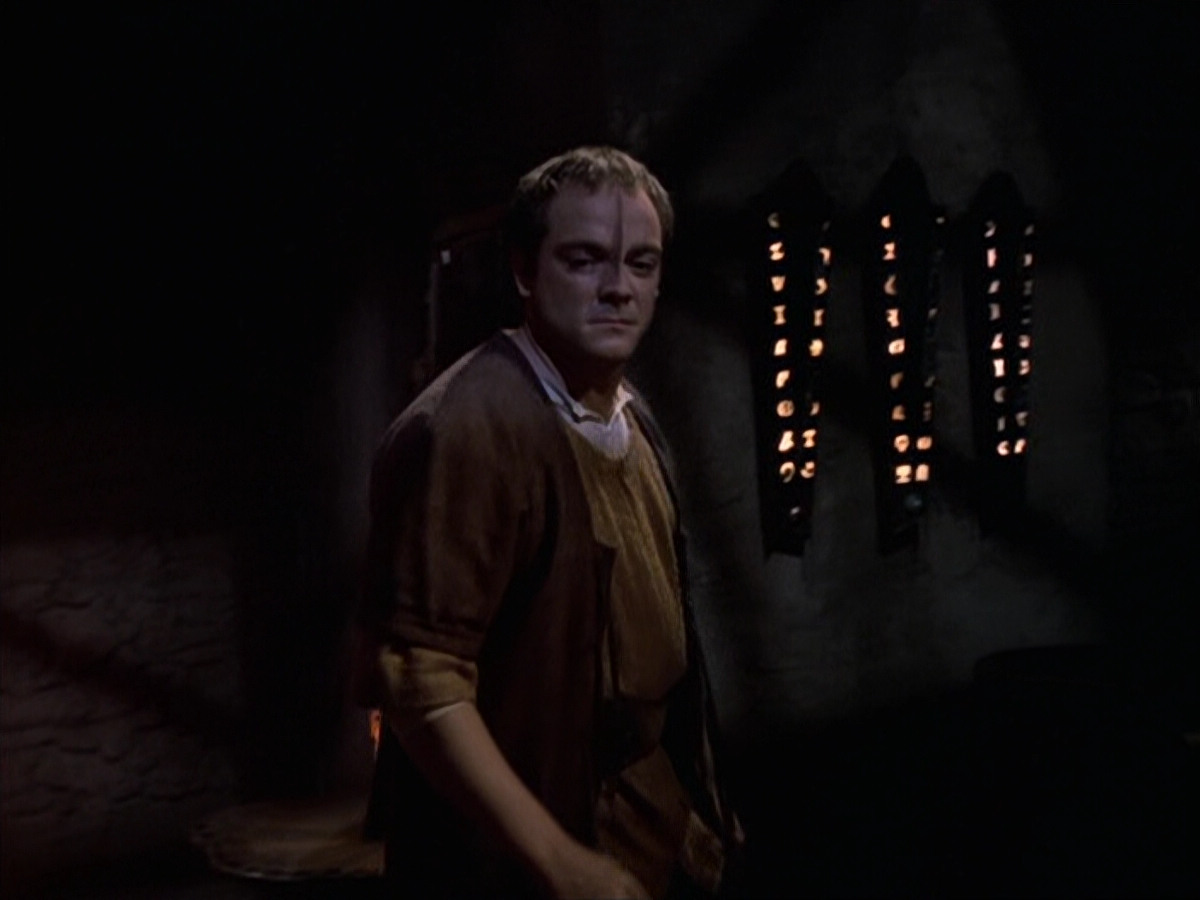 extant_StarTrek_VOY_6x19-ChildsPlay_02848.jpg