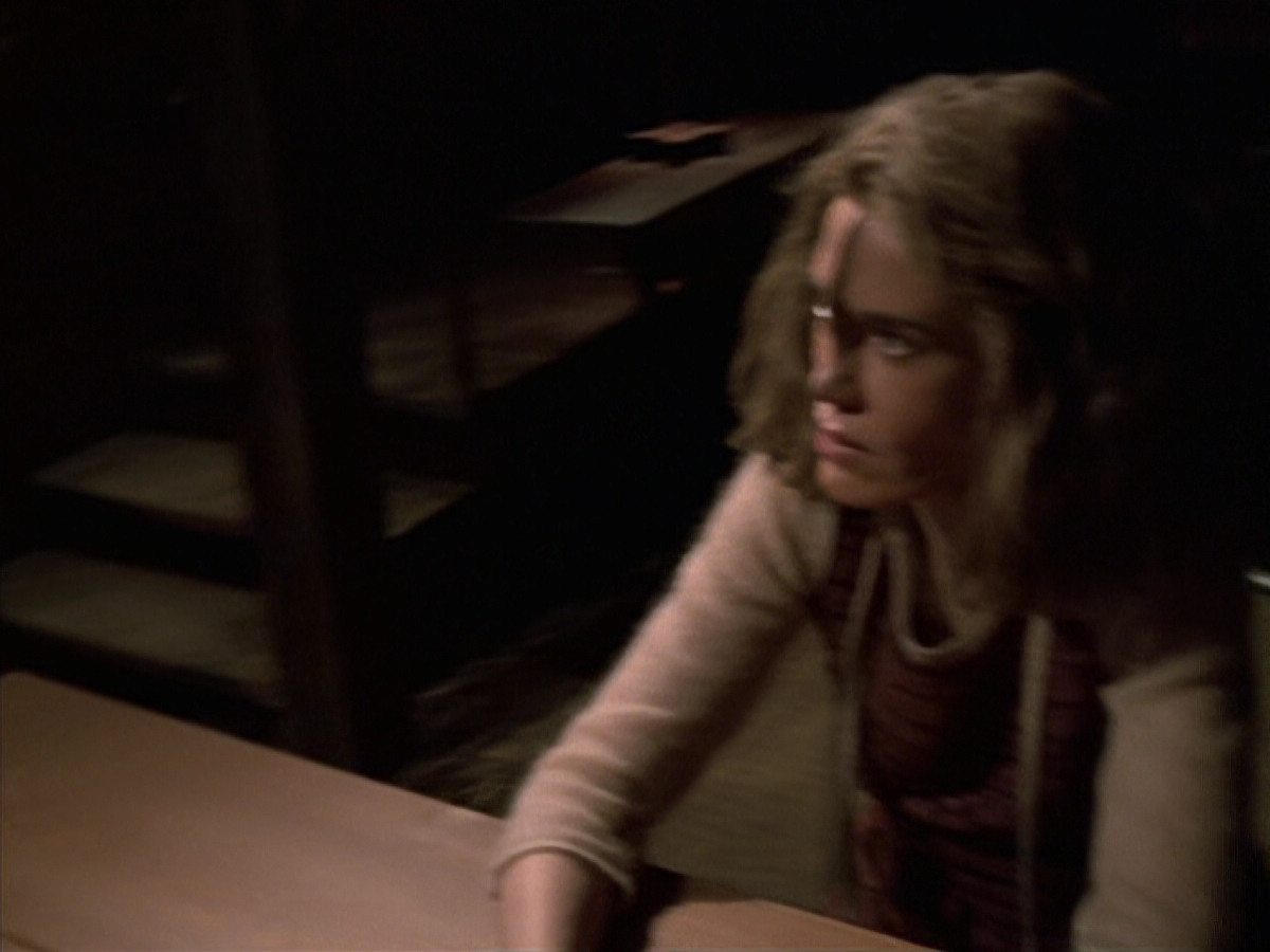 extant_StarTrek_VOY_6x19-ChildsPlay_02852.jpg