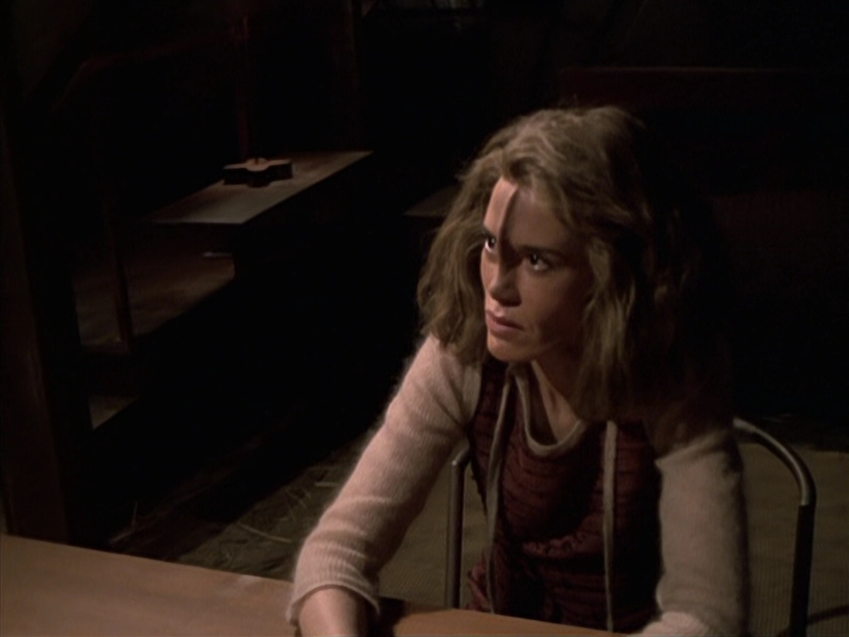 extant_StarTrek_VOY_6x19-ChildsPlay_02853.jpg