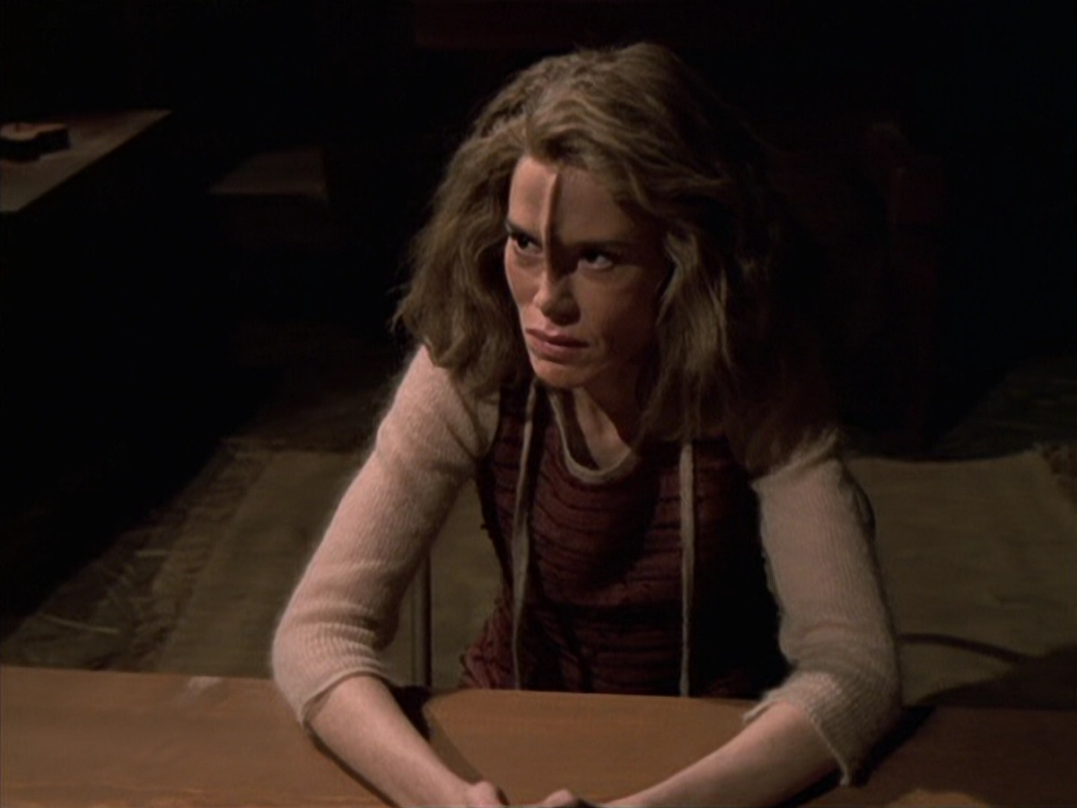extant_StarTrek_VOY_6x19-ChildsPlay_02868.jpg