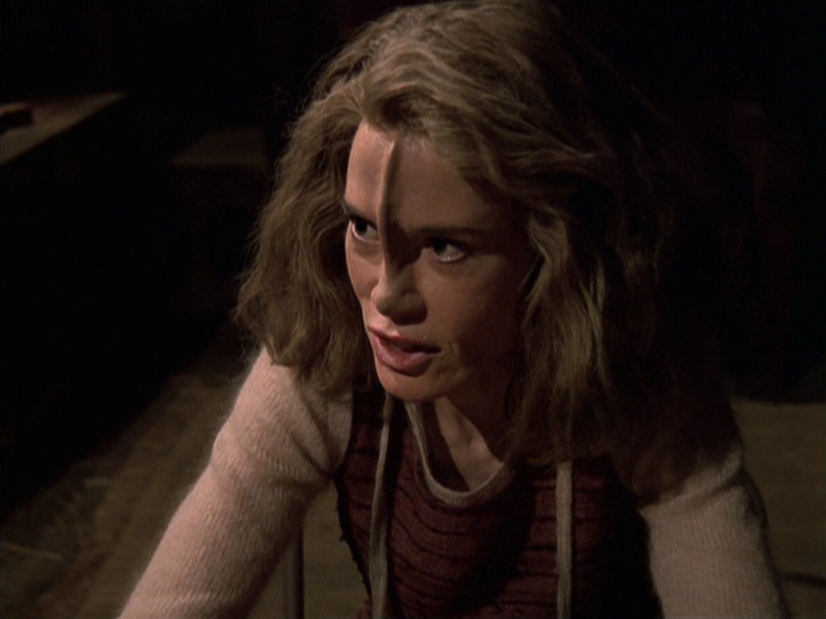 extant_StarTrek_VOY_6x19-ChildsPlay_02871.jpg