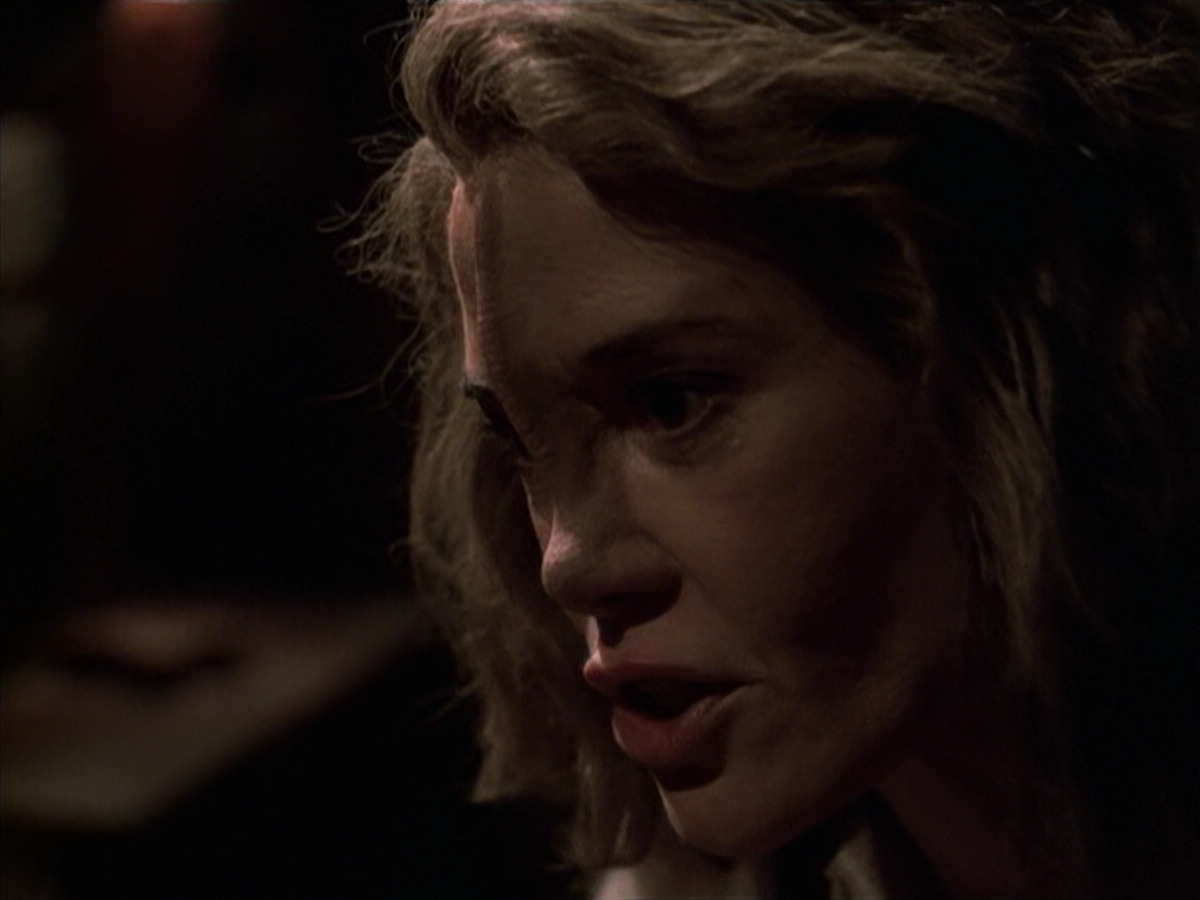 extant_StarTrek_VOY_6x19-ChildsPlay_02880.jpg