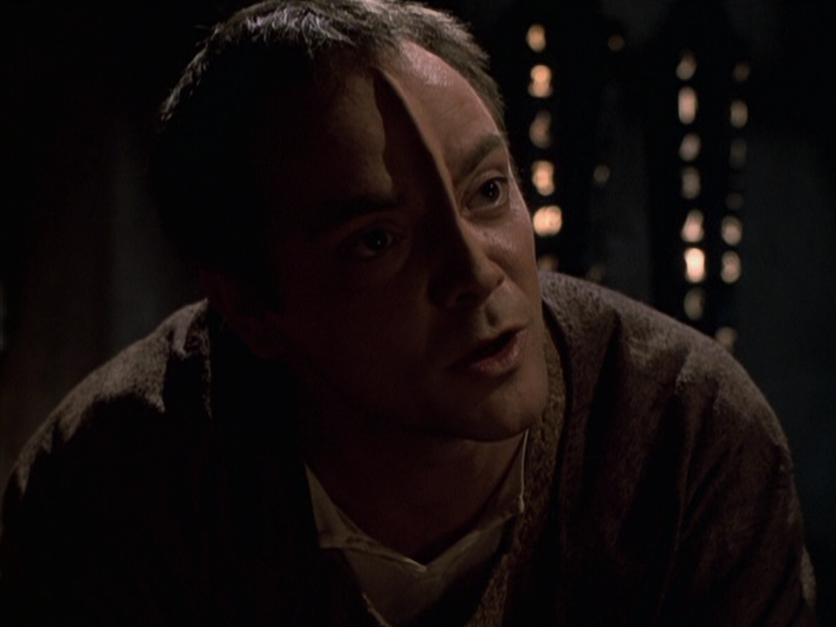 extant_StarTrek_VOY_6x19-ChildsPlay_02889.jpg