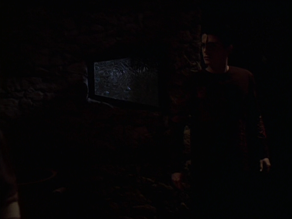 extant_StarTrek_VOY_6x19-ChildsPlay_02907.jpg
