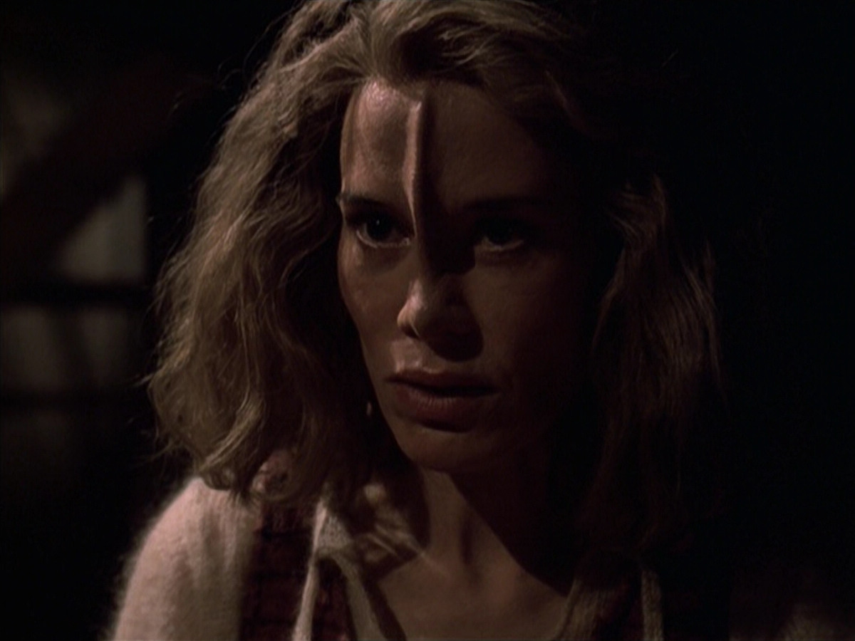 extant_StarTrek_VOY_6x19-ChildsPlay_02921.jpg