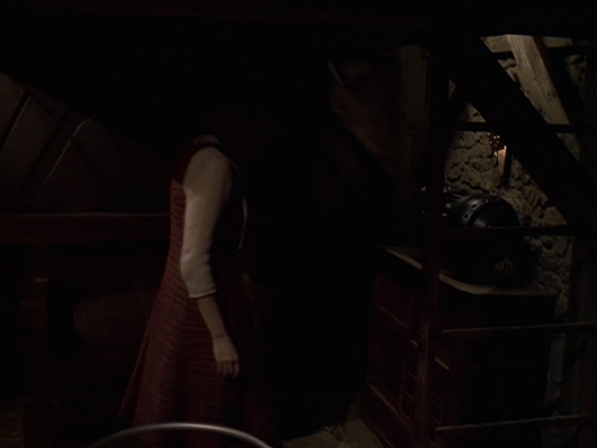 extant_StarTrek_VOY_6x19-ChildsPlay_02956.jpg