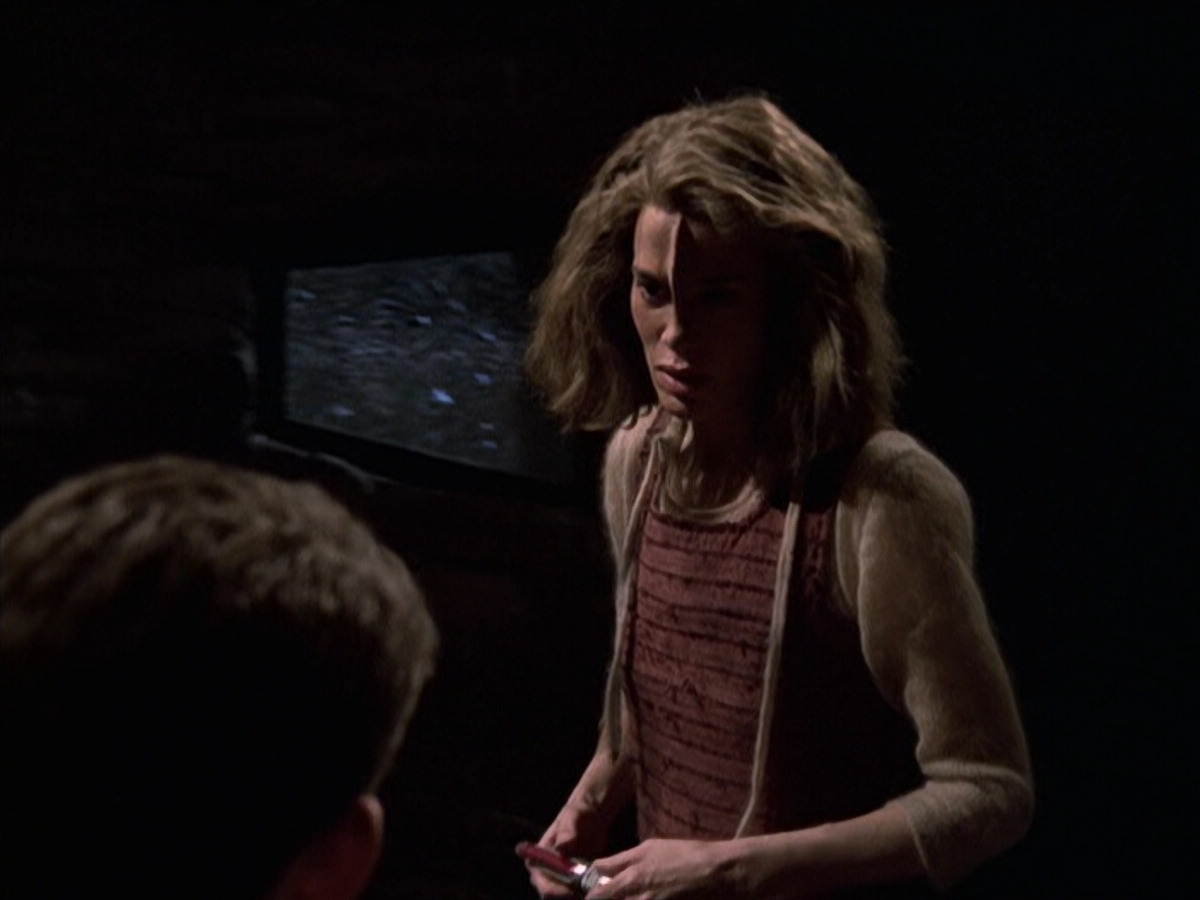 extant_StarTrek_VOY_6x19-ChildsPlay_02971.jpg