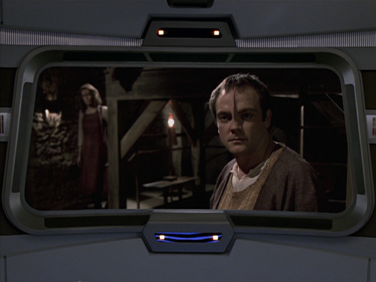 extant_StarTrek_VOY_6x19-ChildsPlay_03023.jpg