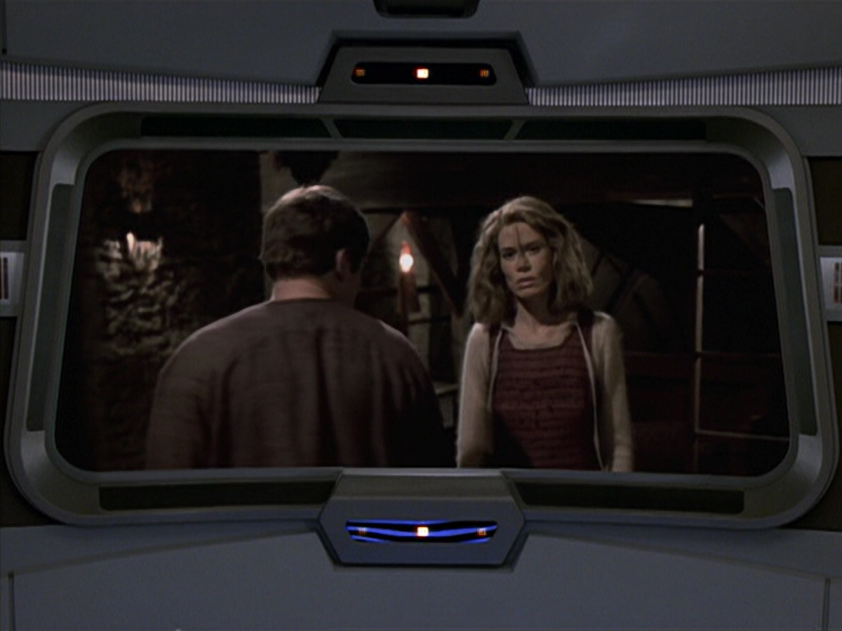 extant_StarTrek_VOY_6x19-ChildsPlay_03037.jpg