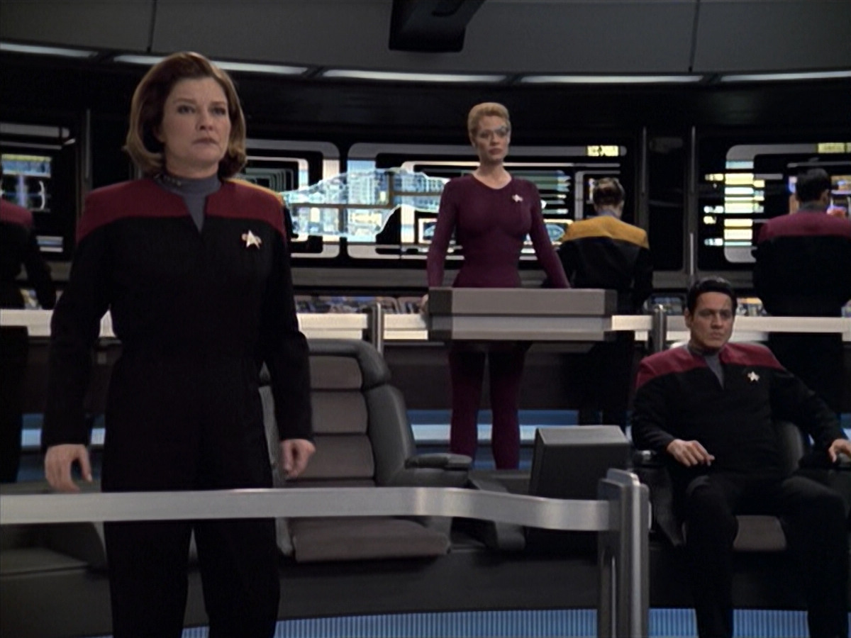 extant_StarTrek_VOY_6x19-ChildsPlay_03046.jpg