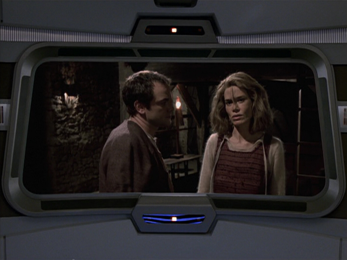 extant_StarTrek_VOY_6x19-ChildsPlay_03052.jpg