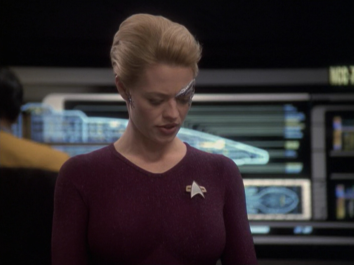 extant_StarTrek_VOY_6x19-ChildsPlay_03068.jpg