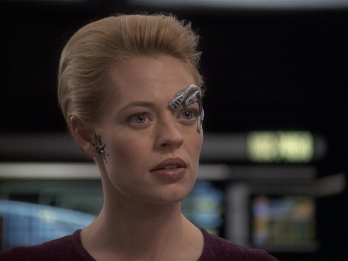 extant_StarTrek_VOY_6x19-ChildsPlay_03113.jpg