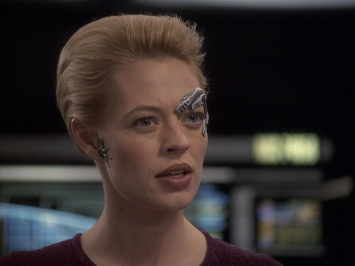 extant_StarTrek_VOY_6x19-ChildsPlay_03115.jpg