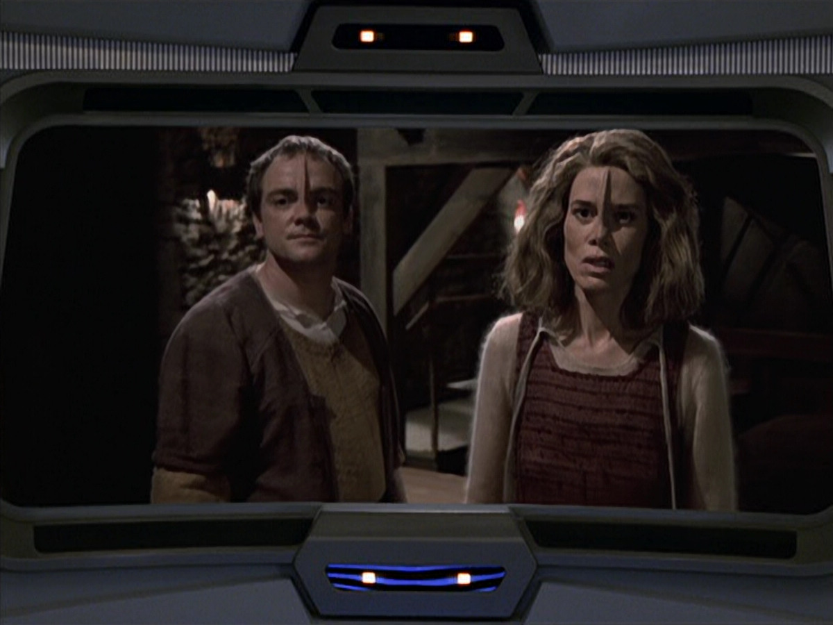 extant_StarTrek_VOY_6x19-ChildsPlay_03144.jpg