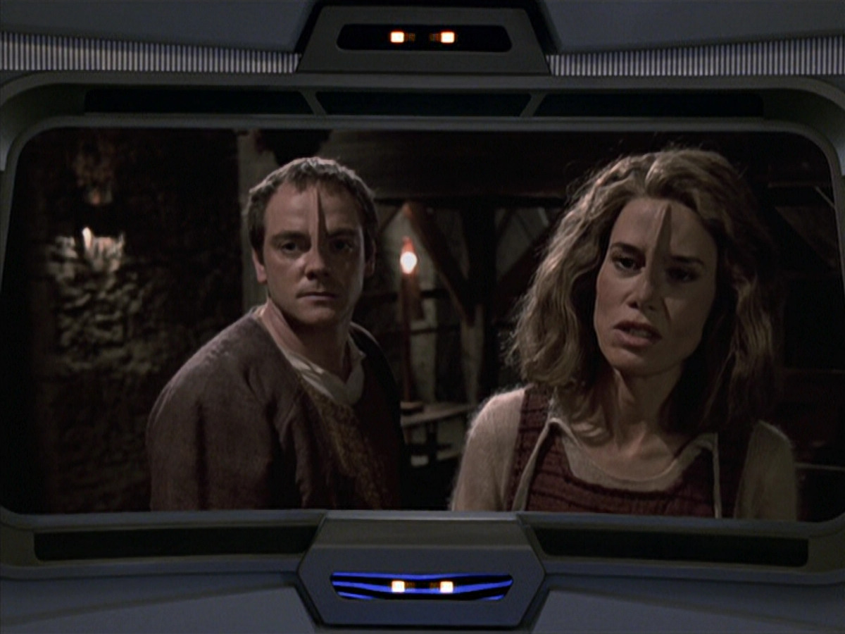 extant_StarTrek_VOY_6x19-ChildsPlay_03152.jpg