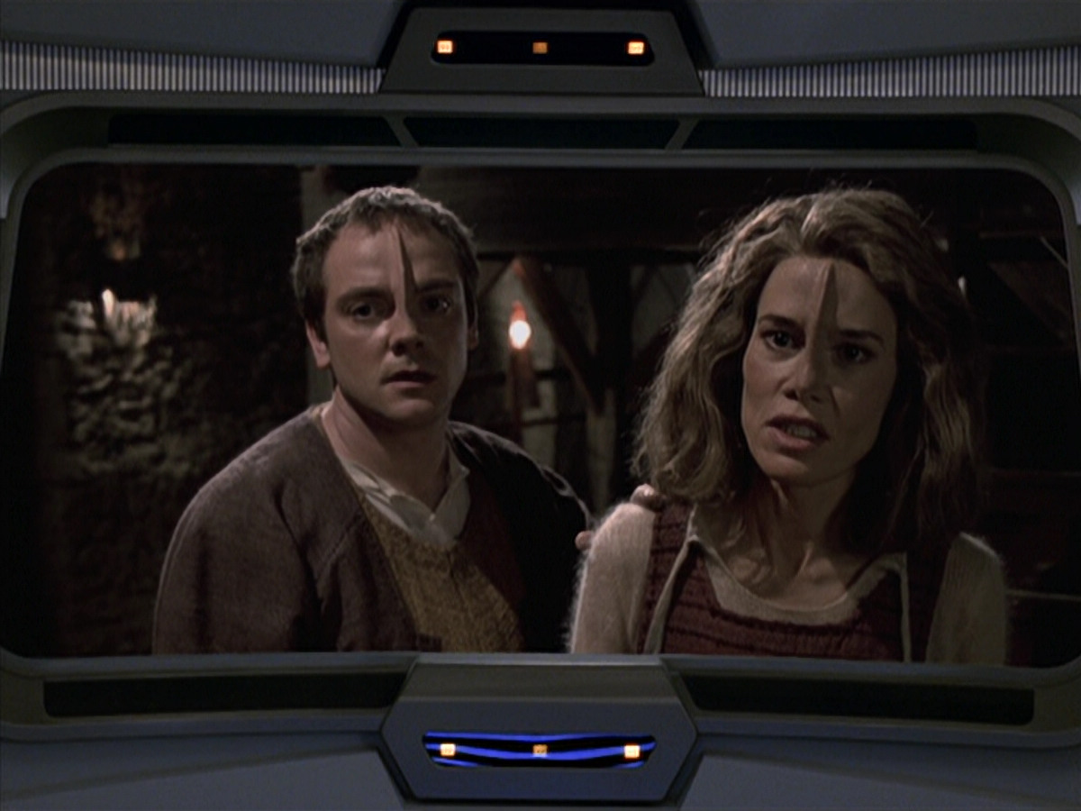 extant_StarTrek_VOY_6x19-ChildsPlay_03158.jpg
