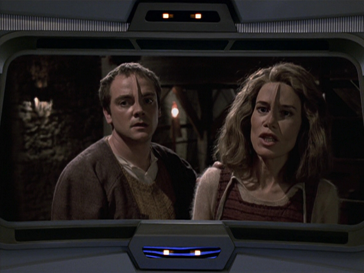 extant_StarTrek_VOY_6x19-ChildsPlay_03159.jpg